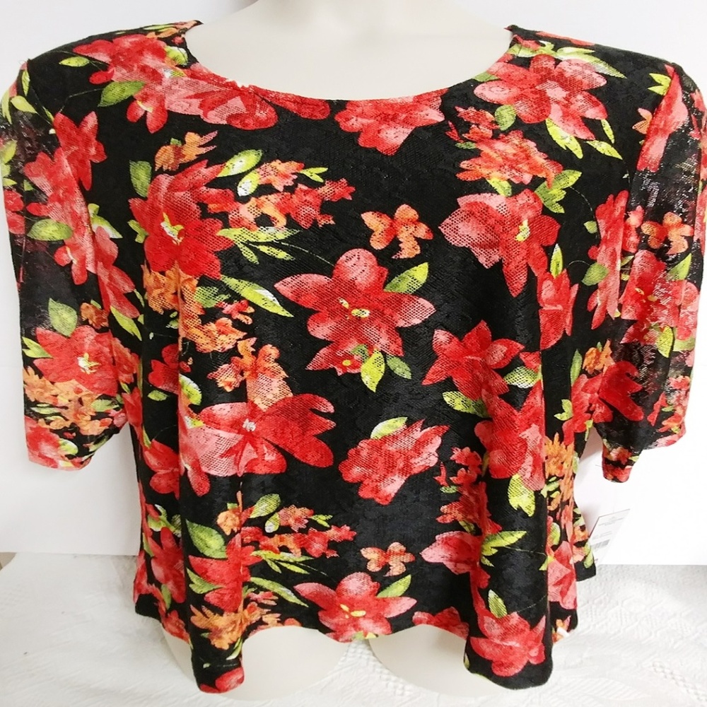 Rebecca Malone 1X top black red tropical floral